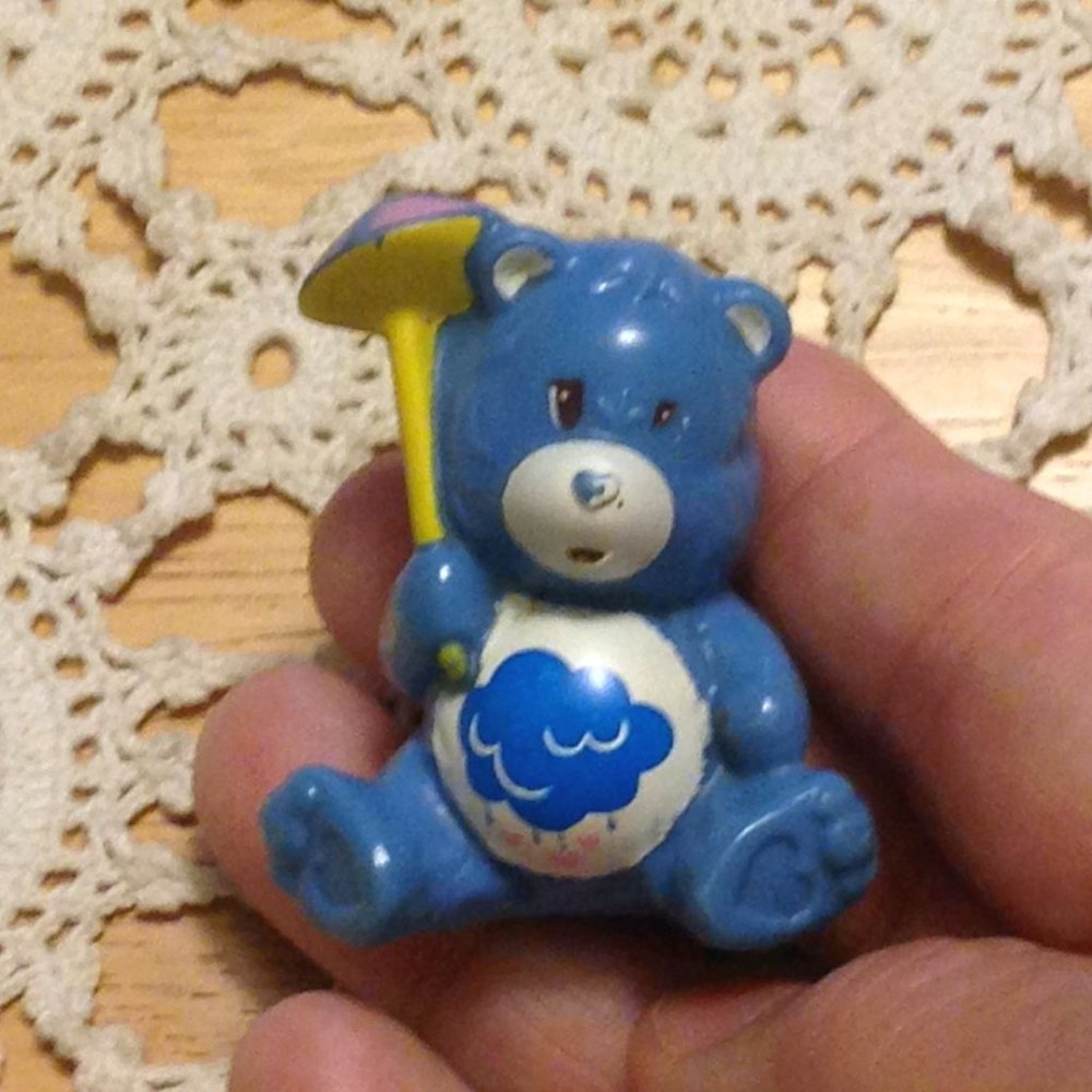 Vintage Care Bears Grumpy Bear with umbrella, pvc miniature